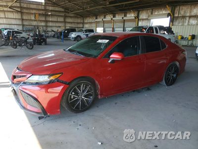 2021 TOYOTA CAMRY SE 4T1G11AK9MU412588 - główne zdjęcie licytacji z USA - miniatura