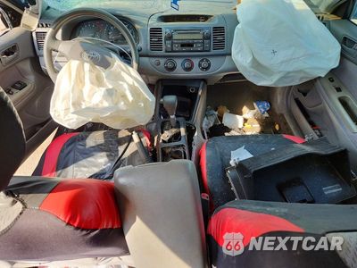 Zdjęcie 8 z 12 samochodu: 2004 TOYOTA CAMRY LE VIN:4T1BE32K14U856914 - miniatura