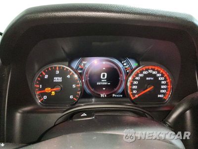Zdjęcie 9 z 13 samochodu: 2016 GMC YUKON XL DENALI VIN:1GKS1HKJ7GR158615 - miniatura