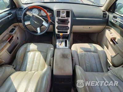 Zdjęcie 8 z 13 samochodu: 2006 CHRYSLER 300C VIN:2C3KA63H86H212826 - miniatura
