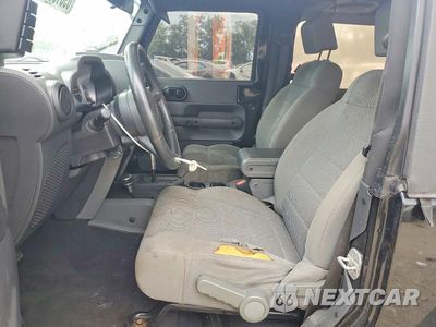 Zdjęcie 7 z 12 samochodu: 2007 JEEP WRANGLER SAHARA VIN:1J8FA54107L201311 - miniatura
