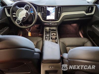 Zdjęcie 8 z 13 samochodu: 2025 VOLVO XC60 PLUS VIN:YV4H60RC6S1203774 - miniatura