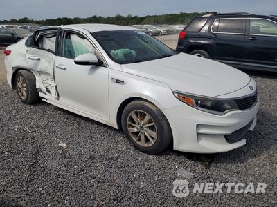 Czwarte zdjęcie samochodu z boku: 2018 KIA OPTIMA LX VIN:5XXGT4L30JG235372 - miniatura