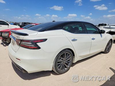 Trzecie zdjęcie samochodu z tyłu: 2019 NISSAN MAXIMA PLATINUM VIN:1N4AA6AV7KC380184 - miniatura