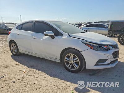 Czwarte zdjęcie samochodu z boku: 2017 CHEVROLET CRUZE LT VIN:3G1BE6SM4HS606198 - miniatura