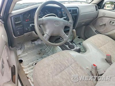 Zdjęcie 8 z 12 samochodu: 2004 TOYOTA TACOMA PRERUNNER VIN:5TENM92N94Z335156 - miniatura