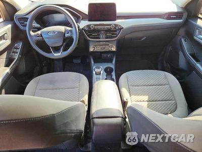 Zdjęcie 8 z 13 samochodu: 2021 FORD ESCAPE SE VIN:1FMCU9G63MUA83644 - miniatura