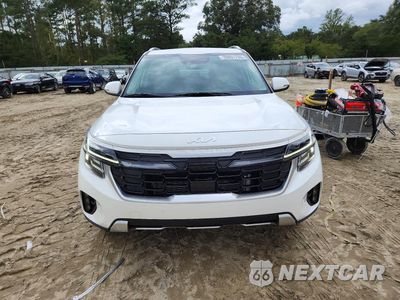 Piąte zdjęcie samochodu w środku: 2024 KIA SELTOS SX VIN:KNDETCA70R7585757 - miniatura