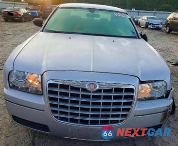 Piąte zdjęcie samochodu w środku: 2005 CHRYSLER 300 VIN:2C3AA43R55H568142 - miniatura
