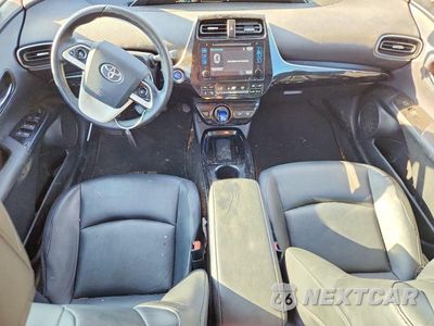 Zdjęcie 8 z 13 samochodu: 2017 TOYOTA PRIUS FOUR VIN:JTDKARFU7H3045001 - miniatura