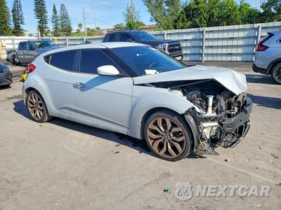 Czwarte zdjęcie samochodu z boku: 2015 HYUNDAI VELOSTER RE:FLEX VIN:KMHTC6AD0FU222740 - miniatura