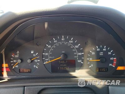 Zdjęcie 9 z 12 samochodu: 2000 MERCEDES-BENZ E 320 VIN:WDBJF65G1YA966874 - miniatura