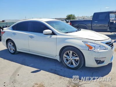 Czwarte zdjęcie samochodu z boku: 2015 NISSAN ALTIMA 2.5 SL VIN:1N4AL3APXFN401209 - miniatura