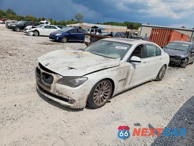 2012 BMW 750 LI WBAKB8C58CC963690 - główne zdjęcie licytacji z USA - miniatura
