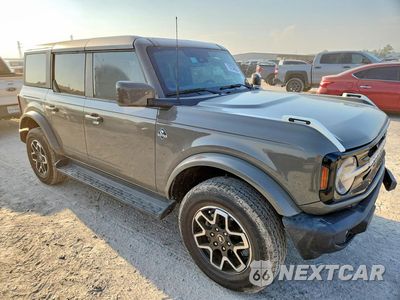 Czwarte zdjęcie samochodu z boku: 2025 FORD BRONCO OUTER BANKS VIN:1FMDE8BH8SLA79841 - miniatura
