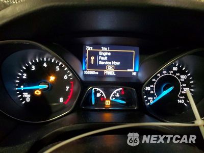 Zdjęcie 9 z 13 samochodu: 2018 FORD FOCUS SE VIN:1FADP3F24JL307118 - miniatura