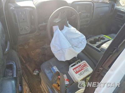 Zdjęcie 8 z 12 samochodu: 2015 CHEVROLET SILVERADO K2500 HEAVY DUTY VIN:1GC0KUEGXFZ535445 - miniatura