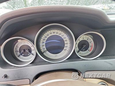 Zdjęcie 9 z 13 samochodu: 2013 MERCEDES-BENZ C 300 4MATIC VIN:WDDGF8AB9DA800507 - miniatura