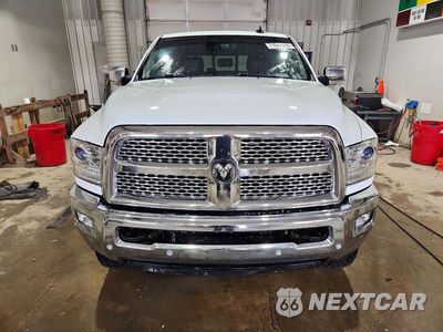 Piąte zdjęcie samochodu w środku: 2018 RAM 2500 LARAMIE VIN:3C6UR5NL1JG108123 - miniatura