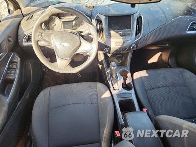 Zdjęcie 8 z 12 samochodu: 2019 CHEVROLET CRUZE LS VIN:1G1BC5SM8K7151152 - miniatura