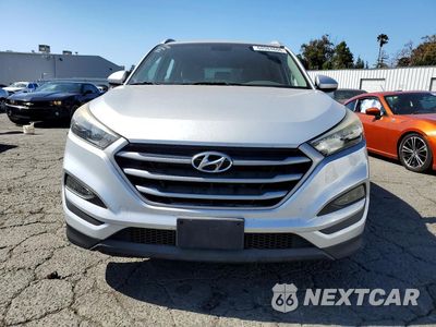 Piąte zdjęcie samochodu w środku: 2018 HYUNDAI TUCSON SEL VIN:KM8J33A41JU684917 - miniatura