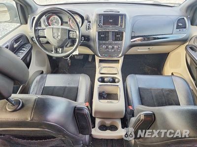 Zdjęcie 8 z 13 samochodu: 2017 DODGE GRAND CARAVAN SXT VIN:2C4RDGCG0HR827592 - miniatura