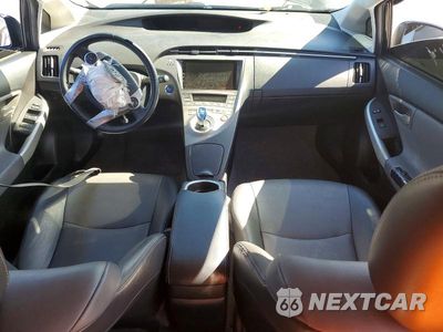 Zdjęcie 8 z 12 samochodu: 2014 TOYOTA PRIUS FOUR VIN:JTDKN3DU7E0364058 - miniatura