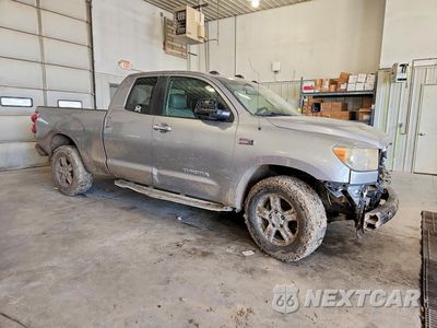 Czwarte zdjęcie samochodu z boku: 2008 TOYOTA TUNDRA DOUBLE CAB LIMITED VIN:5TFBV58128X060305 - miniatura