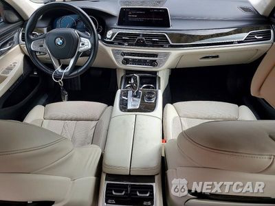 Zdjęcie 8 z 12 samochodu: 2018 BMW 750 I VIN:WBA7F0C55JGM24039 - miniatura