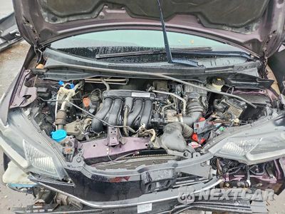 Zdjęcie 11 z 12 samochodu: 2017 HONDA FIT EX VIN:3HGGK5H82HM702671 - miniatura