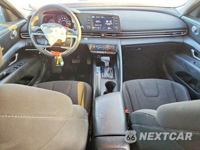 Zdjęcie 8 z 12 samochodu: 2021 HYUNDAI ELANTRA SEL VIN:KMHLM4AG0MU162810 - miniatura