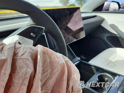 Zdjęcie 9 z 12 samochodu: 2024 TESLA MODEL 3 VIN:5YJ3E1EB4RF836763 - miniatura