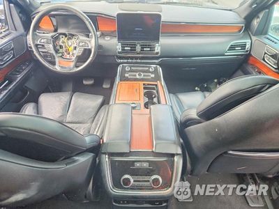 Zdjęcie 8 z 13 samochodu: 2019 LINCOLN NAVIGATOR L RESERVE VIN:5LMJJ3LT6KEL03386 - miniatura