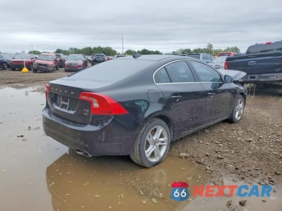Trzecie zdjęcie samochodu z tyłu: 2015 VOLVO S60 PREMIER VIN:YV1612TK1F1353571 - miniatura