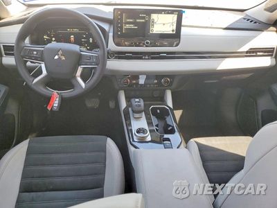 Zdjęcie 8 z 13 samochodu: 2025 MITSUBISHI OUTLANDER SE VIN:JA4J3VA83SZ053927 - miniatura