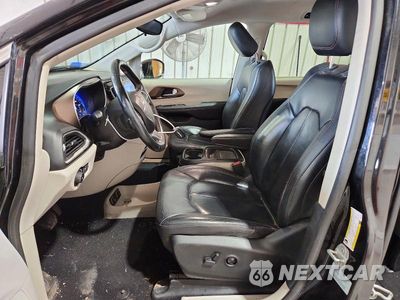Zdjęcie 7 z 14 samochodu: 2017 CHRYSLER PACIFICA TOURING L VIN:2C4RC1BG0HR831854 - miniatura