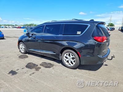 Drugie zdjęcie samochodu z przodu: 2017 CHRYSLER PACIFICA TOURING L VIN:2C4RC1BG3HR823392 - miniatura
