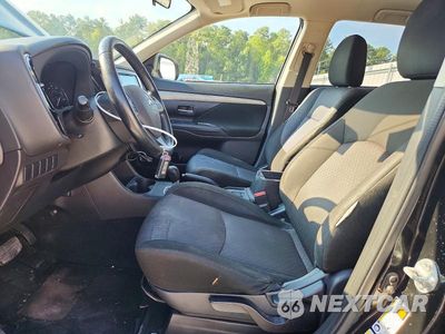 Zdjęcie 7 z 13 samochodu: 2014 MITSUBISHI OUTLANDER SE VIN:JA4AD3A37EZ010010 - miniatura