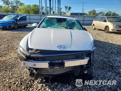 Piąte zdjęcie samochodu w środku: 2025 HYUNDAI SONATA SEL VIN:KMHL64JA3SA436487 - miniatura