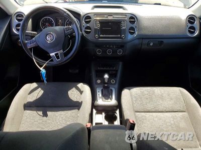 Zdjęcie 8 z 12 samochodu: 2018 VOLKSWAGEN TIGUAN LIMITED VIN:WVGAV7AXXJK002351 - miniatura