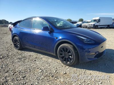 Czwarte zdjęcie samochodu z boku: 2024 TESLA MODEL Y VIN:7SAYGDEE5RF004377 - miniatura