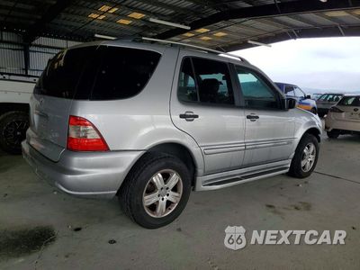 Trzecie zdjęcie samochodu z tyłu: 2005 MERCEDES-BENZ ML 350 VIN:4JGAB57E15A564556 - miniatura