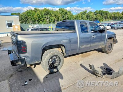 Trzecie zdjęcie samochodu z tyłu: 2011 CHEVROLET SILVERADO K1500 LT VIN:1GCRKSE33BZ417496 - miniatura