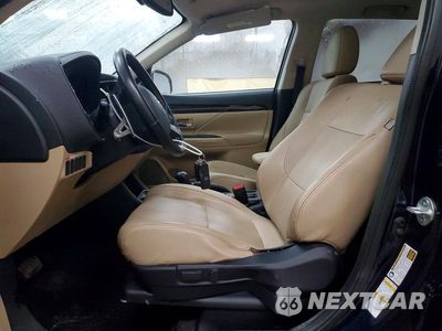 Zdjęcie 7 z 14 samochodu: 2016 MITSUBISHI OUTLANDER GT VIN:JA4JZ4AX2GZ065199 - miniatura
