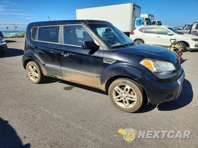 Czwarte zdjęcie samochodu z boku: 2011 KIA SOUL + VIN:KNDJT2A20B7199519 - miniatura