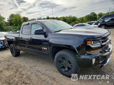 Czwarte zdjęcie samochodu z boku: 2017 CHEVROLET SILVERADO K1500 LT VIN:1GCVKREC7HZ345640 - miniatura