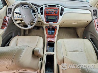 Zdjęcie 8 z 13 samochodu: 2005 TOYOTA HIGHLANDER LIMITED VIN:JTEEP21AX50133419 - miniatura