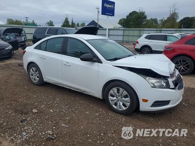 Czwarte zdjęcie samochodu z boku: 2013 CHEVROLET CRUZE LS VIN:1G1PA5SG3D7109593 - miniatura