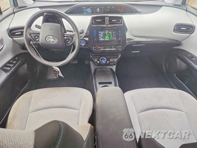 Zdjęcie 8 z 12 samochodu: 2019 TOYOTA PRIUS LE AWD-E VIN:JTDL9RFU0K3001412 - miniatura