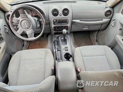 Zdjęcie 8 z 12 samochodu: 2005 JEEP LIBERTY RENEGADE VIN:1J4GL38K15W688618 - miniatura